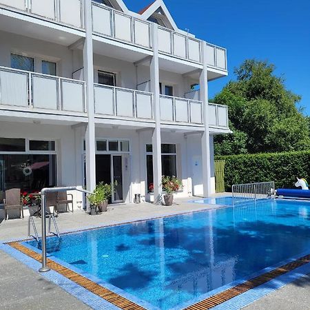 Damroka Bed & Breakfast Леба Екстериор снимка