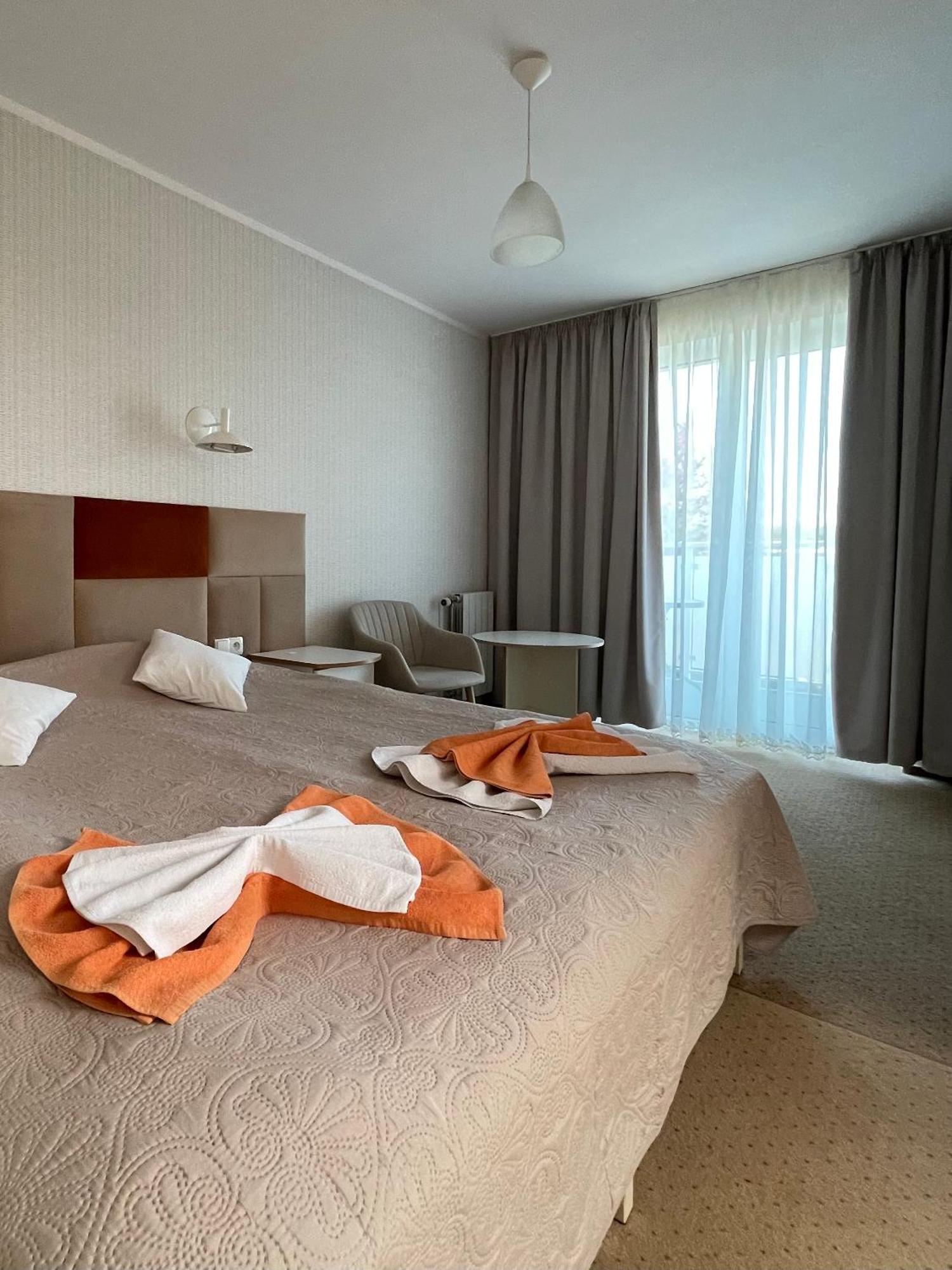 Damroka Bed & Breakfast Леба Екстериор снимка