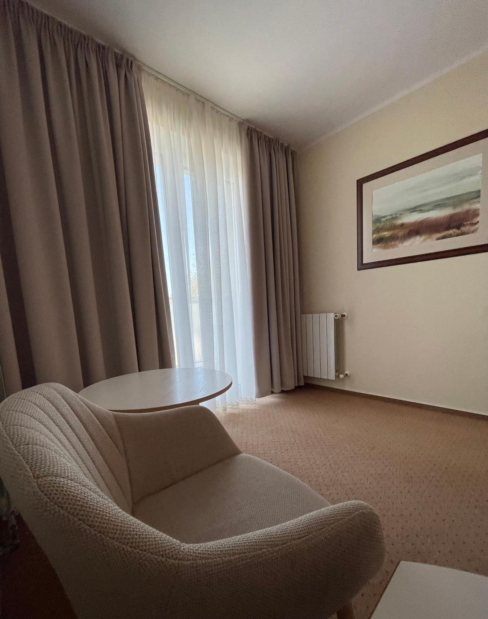 Damroka Bed & Breakfast Леба Екстериор снимка