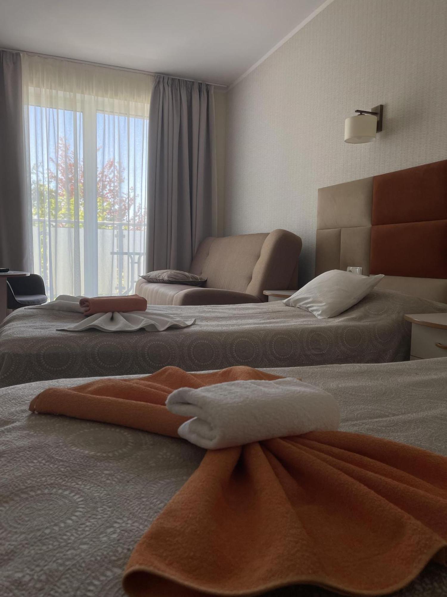 Damroka Bed & Breakfast Леба Екстериор снимка