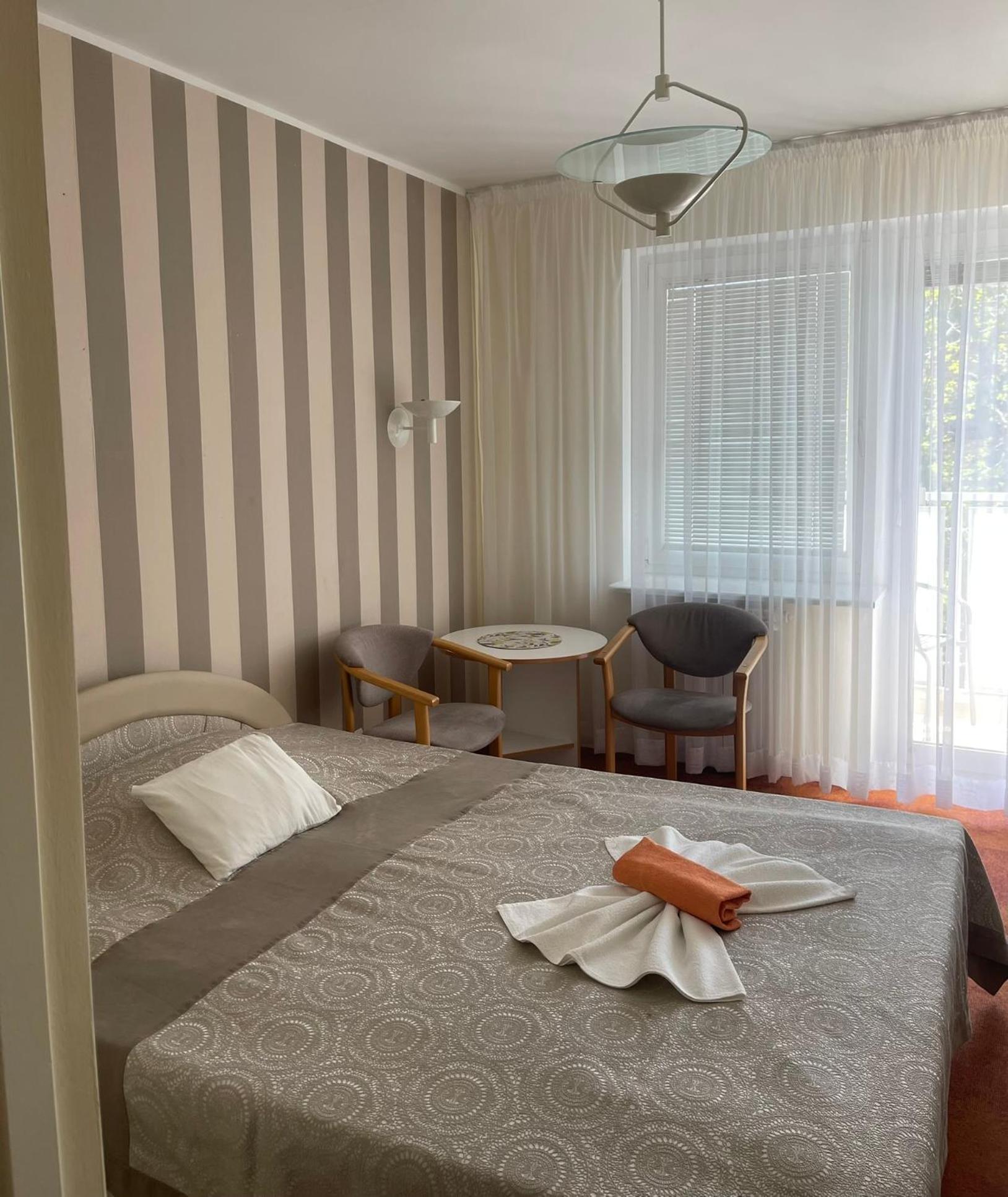 Damroka Bed & Breakfast Леба Екстериор снимка