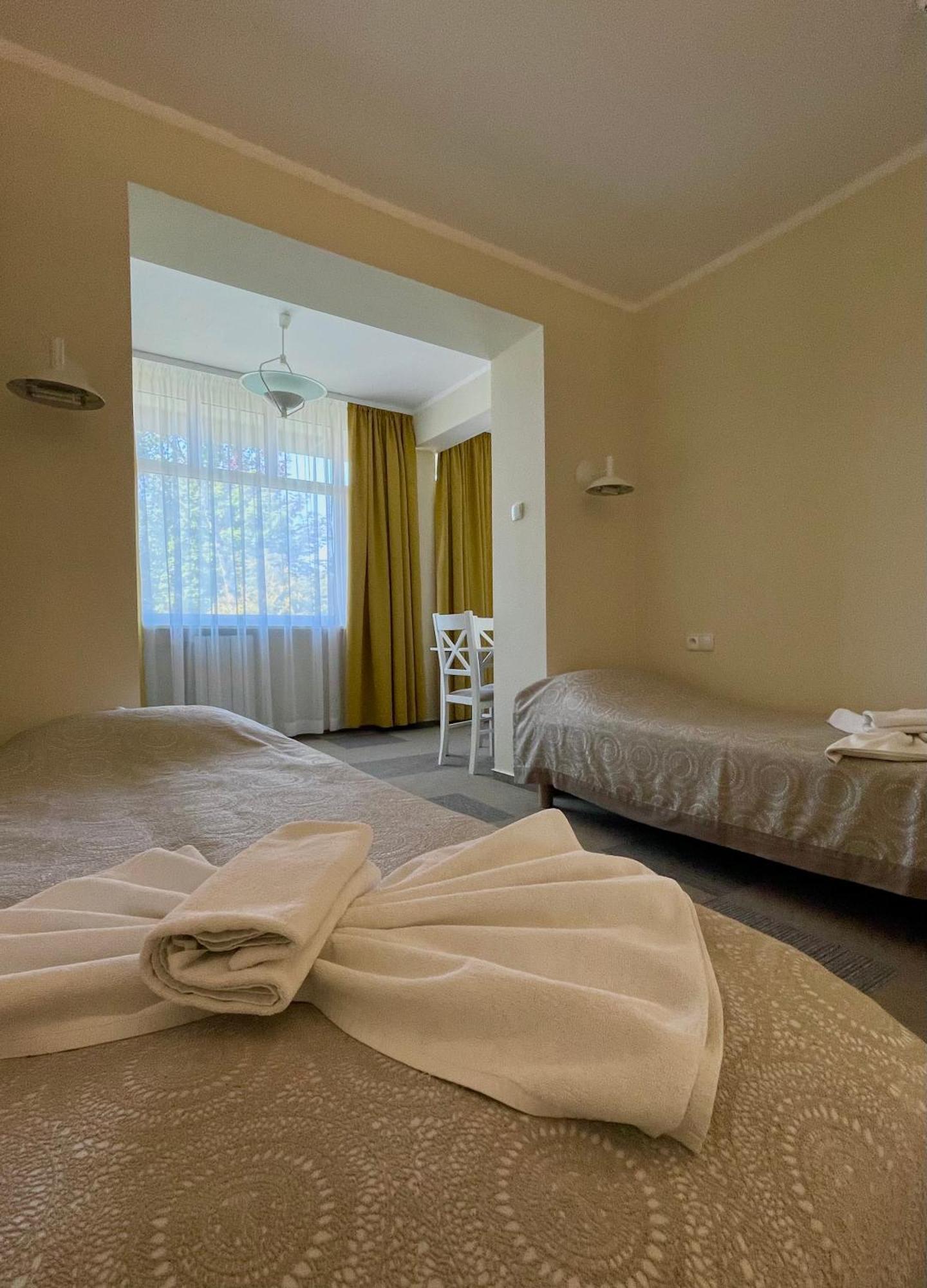 Damroka Bed & Breakfast Леба Екстериор снимка