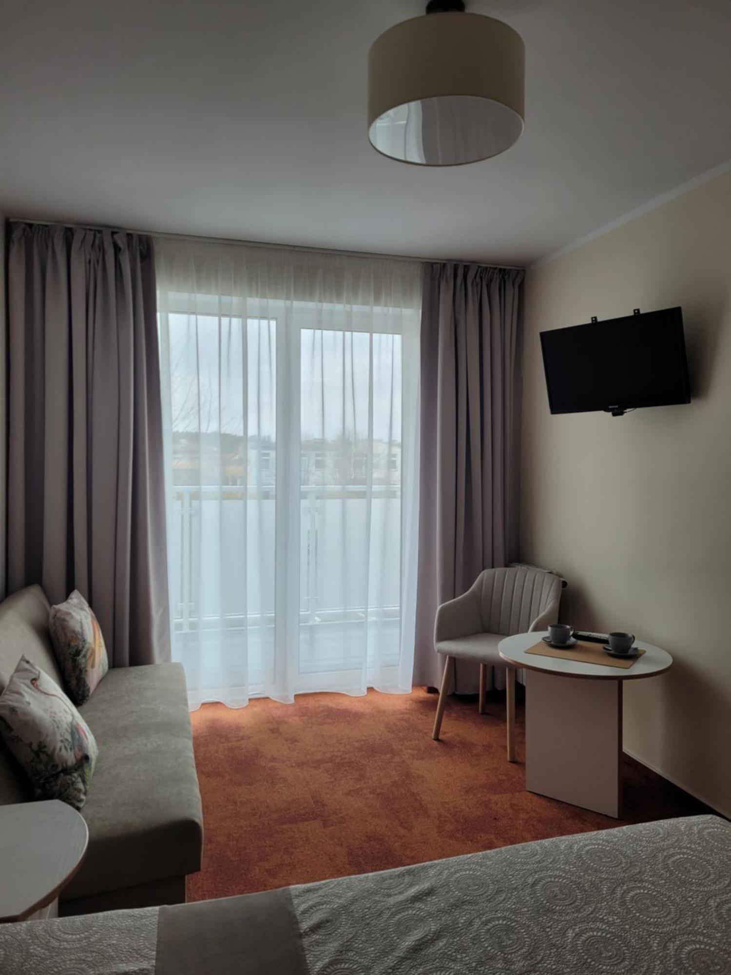 Damroka Bed & Breakfast Леба Стая снимка